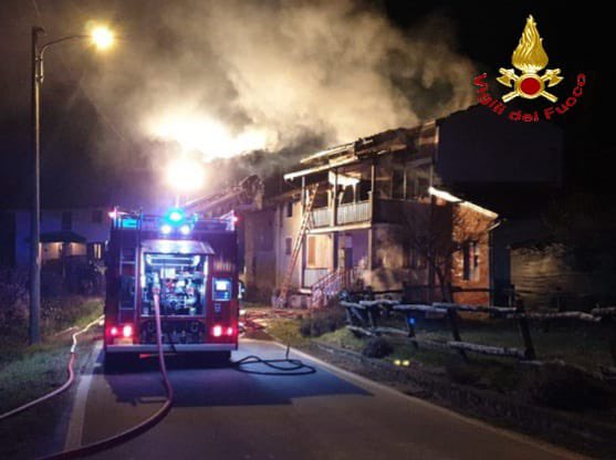 Incendio Biella 18 gennaio 2022: in fiamme un'abitazione di Zubiena