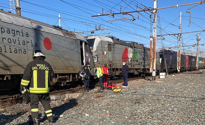 Incidente ferroviario Orbassano 22 gennaio 2022: scontro tra due treni Incidente ferroviario Orbassano 22 gennaio 2022: scontro tra due treni