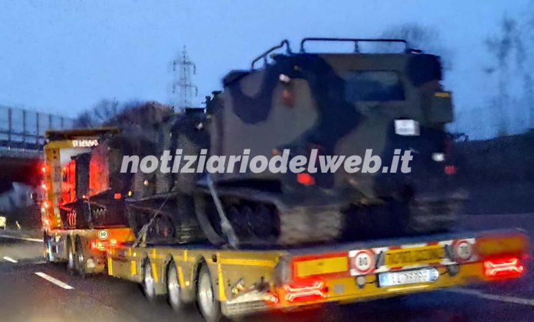 Torino, mezzi militari in Tangenziale: panico sui social