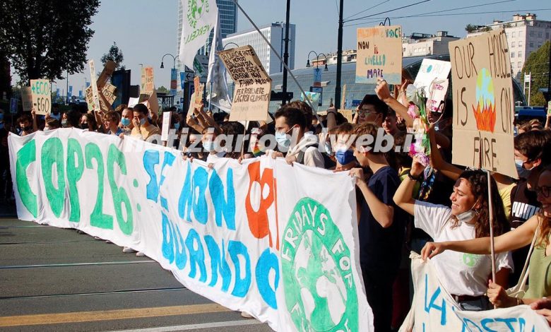 Manifestazione Torino oggi 25 marzo 2022: sciopero globale per il clima