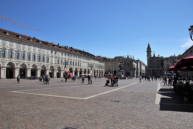 Torino, dedica in piazza San Carlo: "Ti amo ancora"