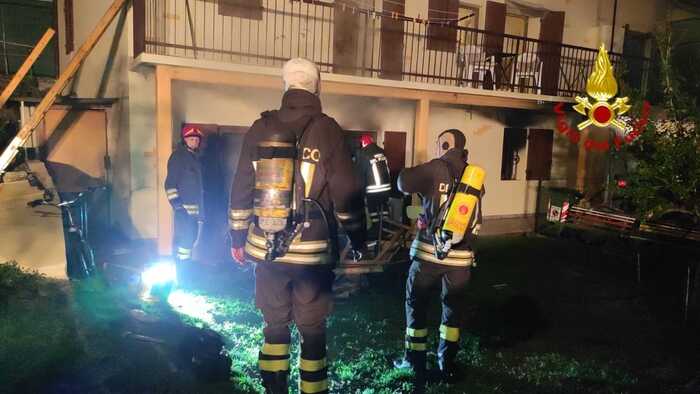 Incendio a Villar Dora: in salvo coppia con 3 cani e un gatto