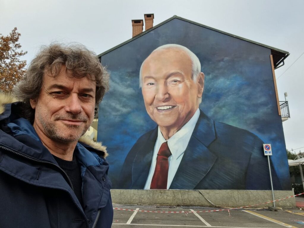 Alberto Angela a Nichelino per il murales in onore del padre Piero