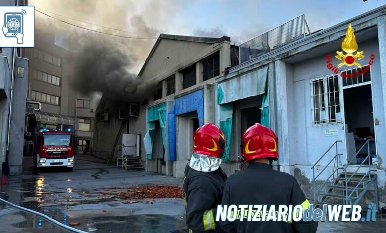 Incendio Rivoli oggi 6 aprile 2023 all'Euroavicola il Tornado