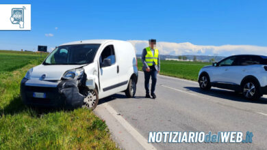 Incidente a Cherasco oggi 3 aprile 2023 tamponata l'auto del consigliere Gavazza