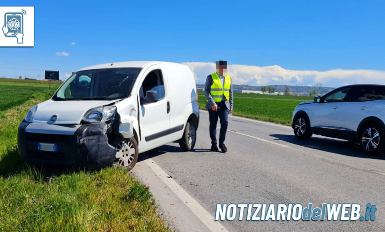 Incidente a Cherasco oggi 3 aprile 2023 tamponata l'auto del consigliere Gavazza