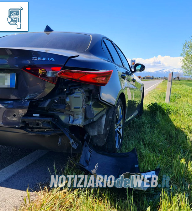 Incidente a Cherasco oggi 3 aprile 2023 tamponata l'auto del consigliere Gavazza