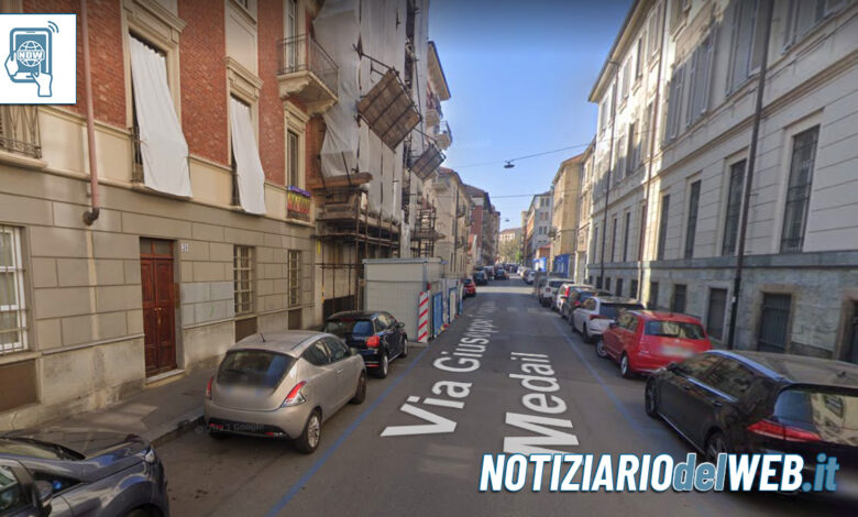 Torino, sorpreso a rubare nel bagagliaio di un'auto: arrestato marocchino