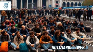 Manifestazione a Torino oggi: attivisti di Ultima Generazione occupano piazza Carlo Felice