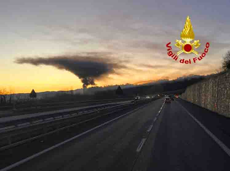 Incidente sulla A6 oggi 18 dicembre: incendio di un tir tra Niella Tanaro e Vicoforte